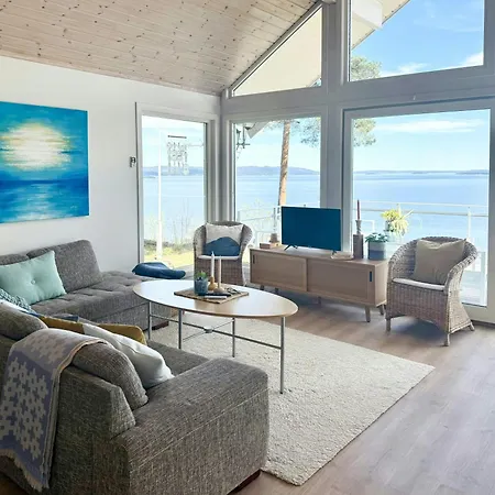 With Veranda And Fjord View Near Tonsberg * Holmestrand