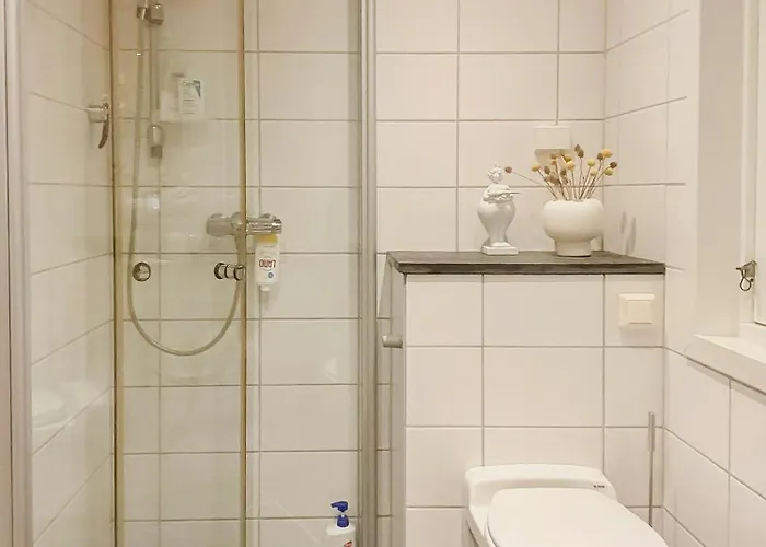 With Veranda And Fjord View Near Tonsberg Дом отдыха